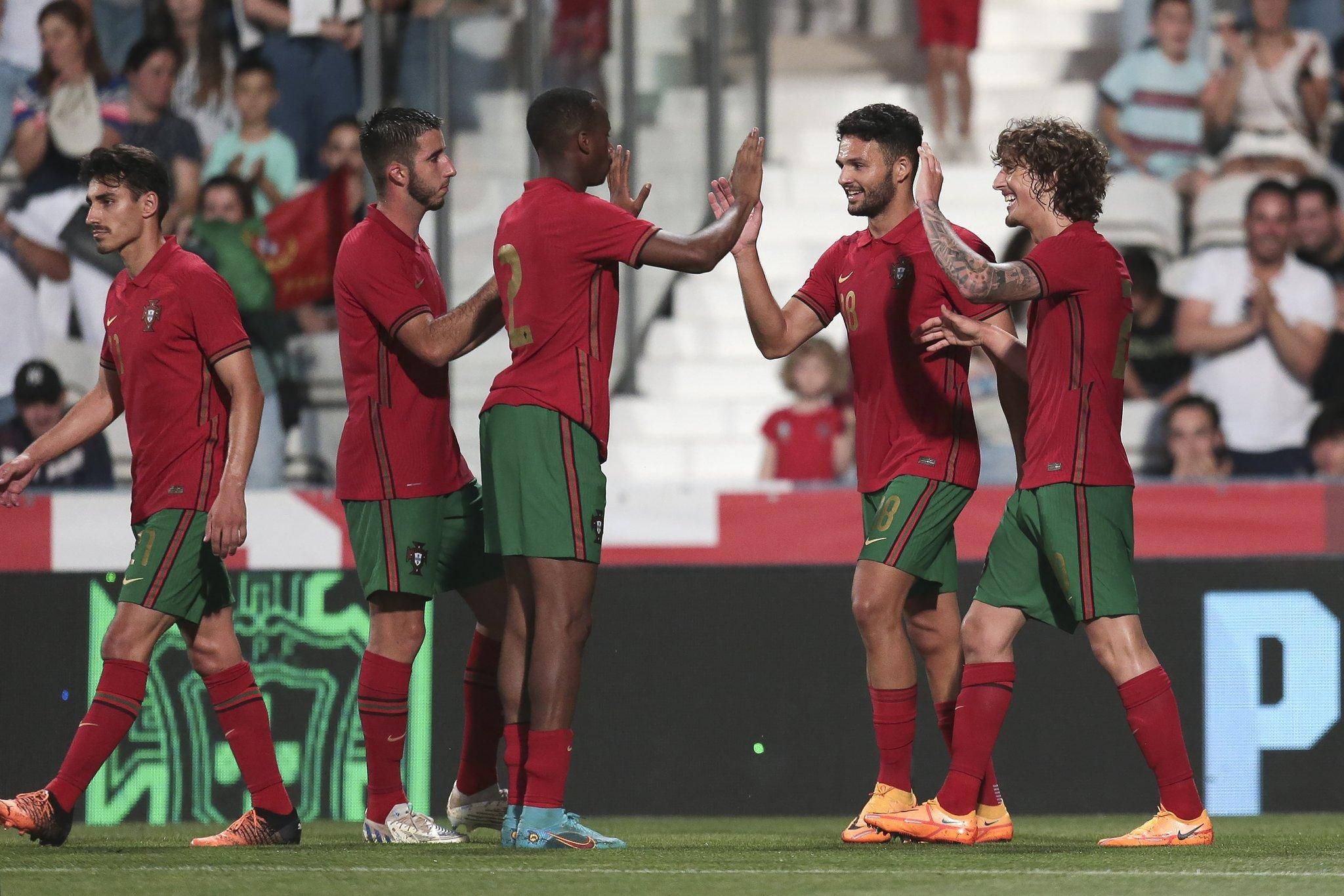 Ming在篮网比赛中赛事规则更新，精彩发挥引发热议！