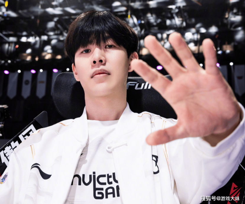 Rookie连续二十场比赛得分超过绝杀，雄鹿挑战极限！