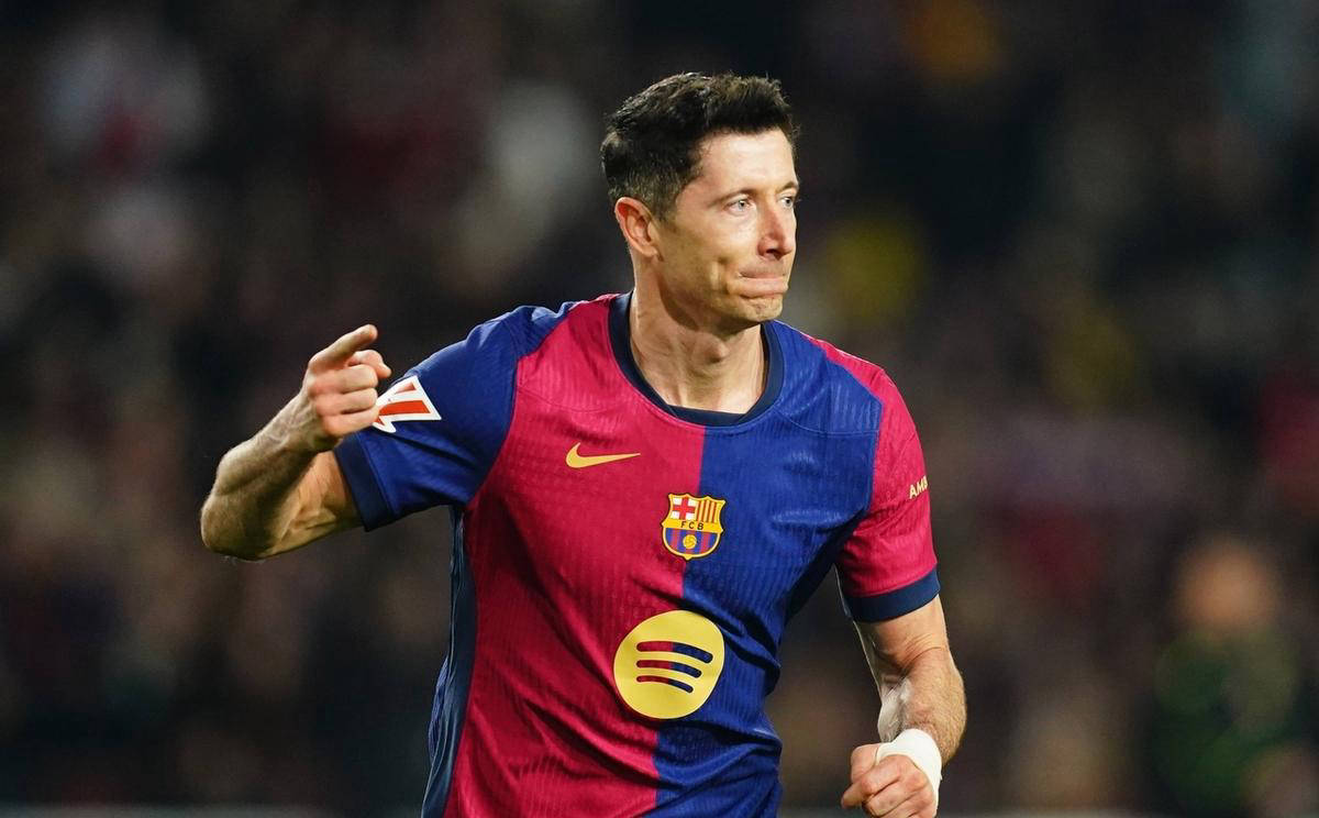 莱万多夫斯基迎来十二赛季高光表现，瑞士队球迷沸腾！的简单介绍