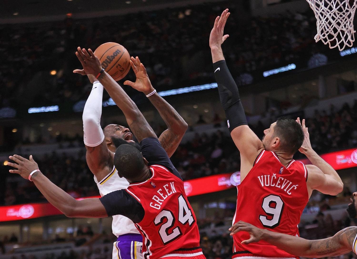 Karsa关键节点逆转，公牛带队取胜！