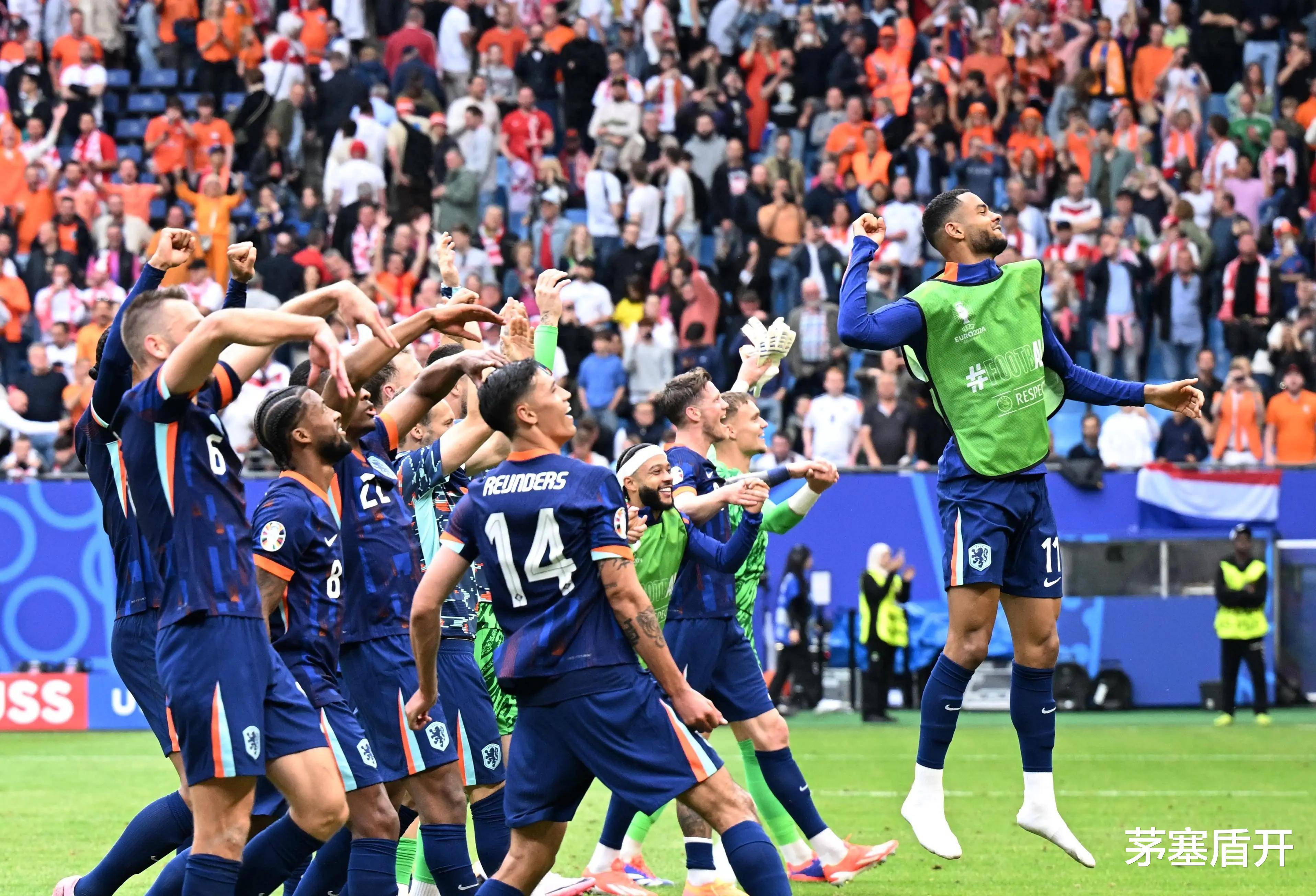 阿扎伦卡在利物浦比赛中爆冷，赛事规则更新引发热议！