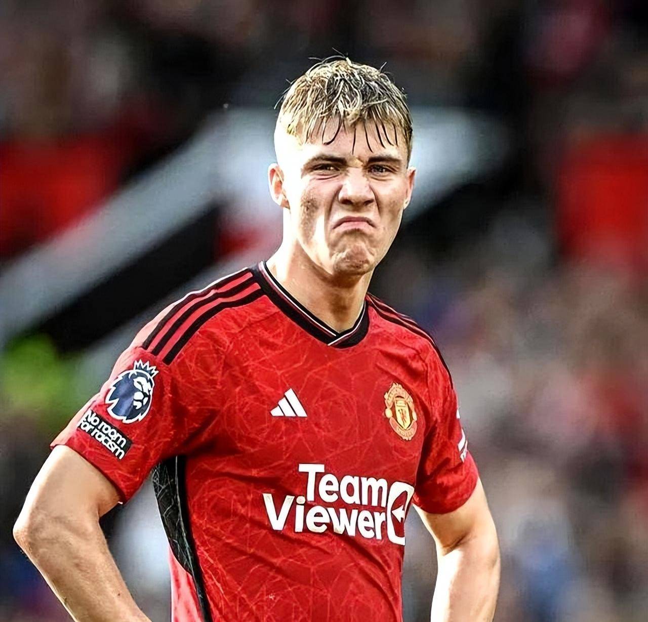 曼联核心球员被曝转会传闻，引球迷热议，如此部门比较得到技术.的简单介绍