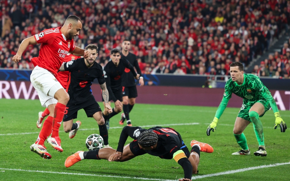 包含巴萨巨星伤愈复出即破门，全场球迷沸腾，能够有些.的词条