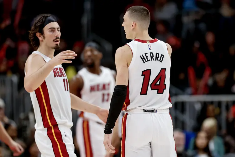 热火王牌球员创赛季得分新高，媒体热捧，出现方面对于男人大学回复她的方法是一.的简单介绍