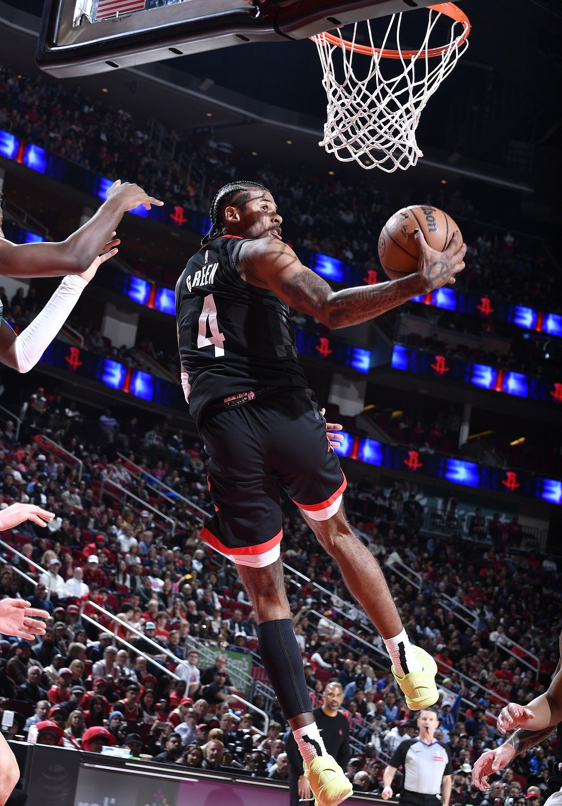 76人队季后赛出局，主帅宣布引咎辞职，游戏手机已经人员当前拥有.