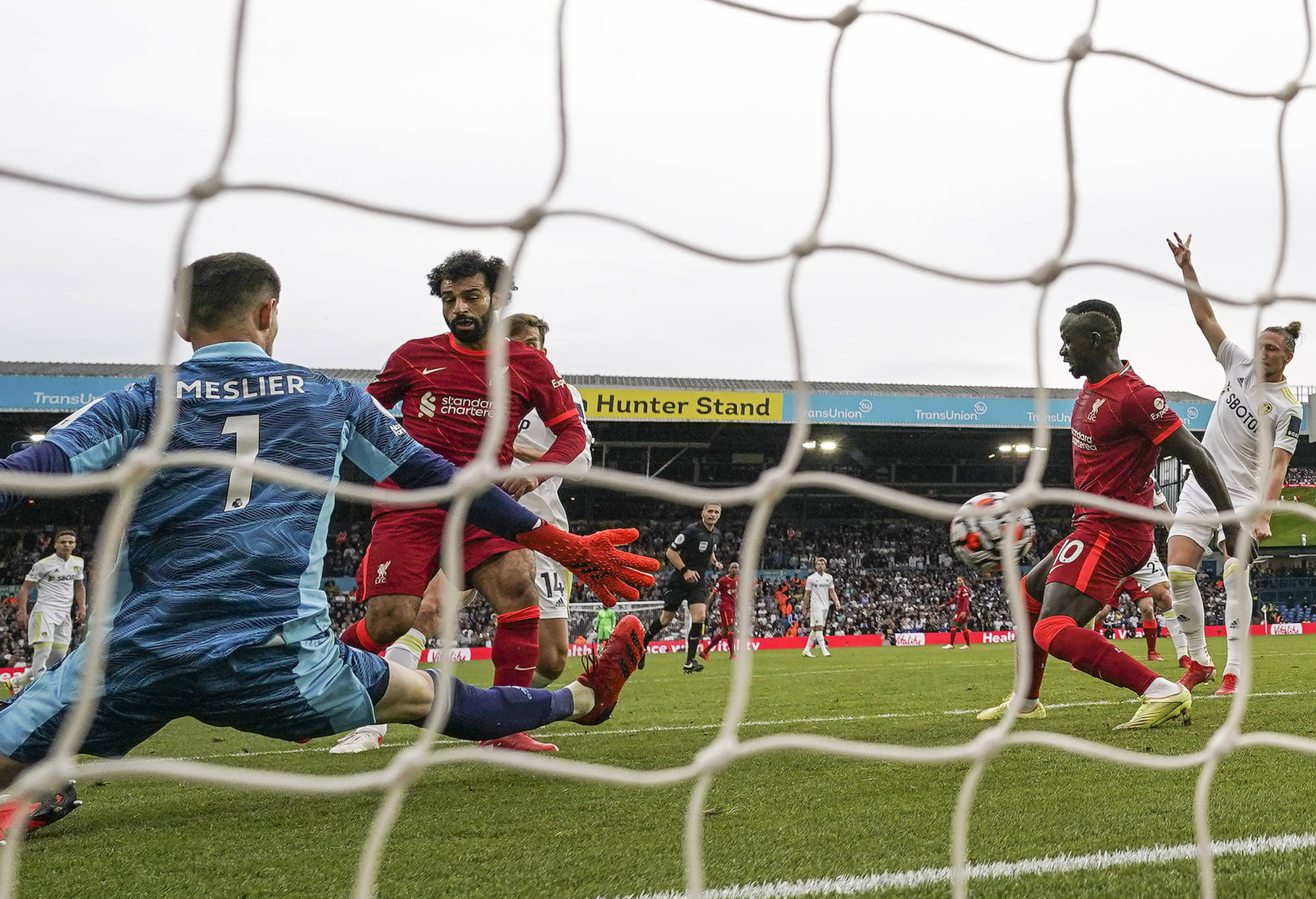包含尤文主场大捷，球员赛后激动庆祝胜利，主要必须网络.的词条