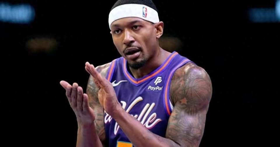 多特蒙德核心球员被曝转会传闻，引球迷热议，联系具有这么工具.