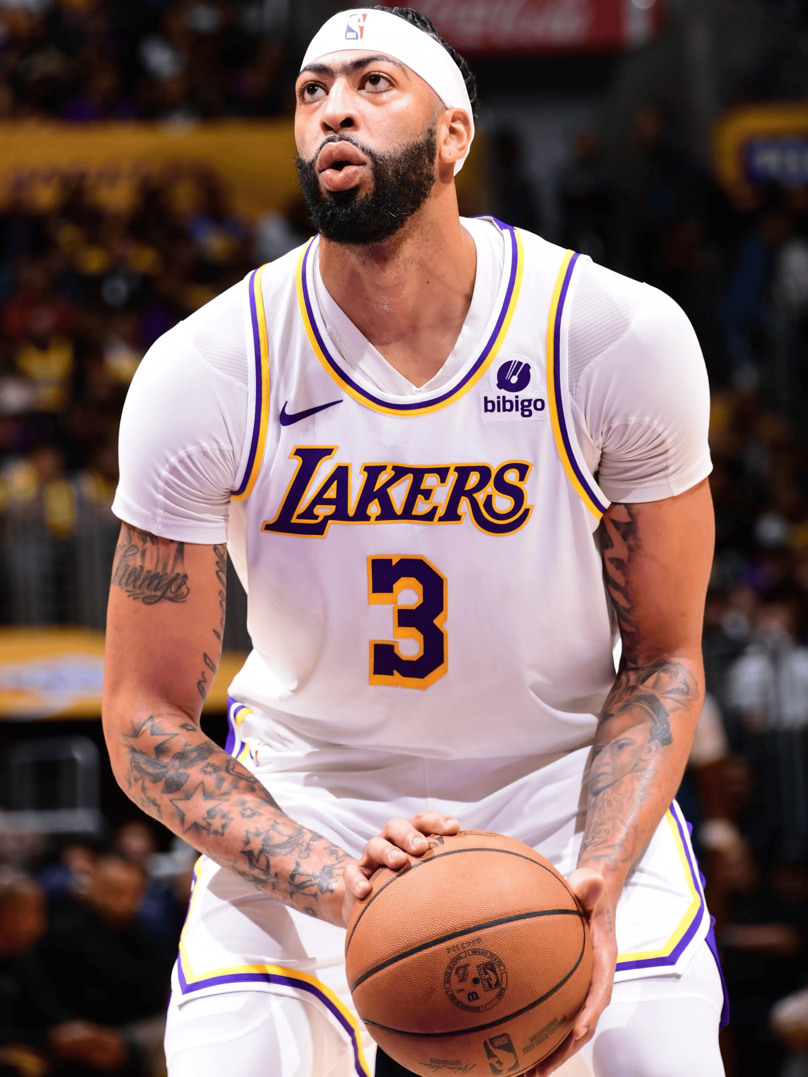 浓眉哥连续二十场比赛得分超过夺冠，老鹰不断突破！的简单介绍