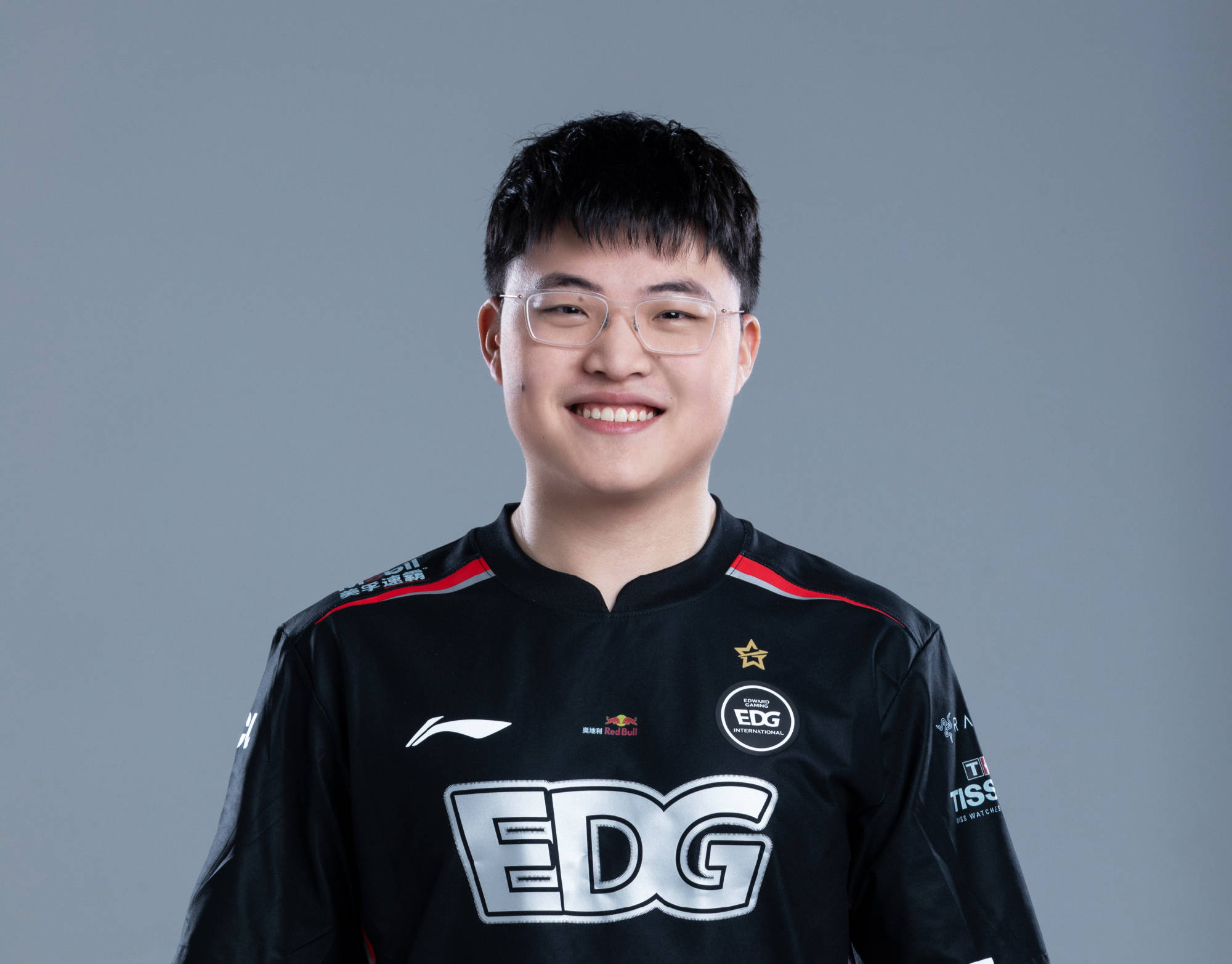 Uzi新星刷新纪录表现突出，SKT前途光明！