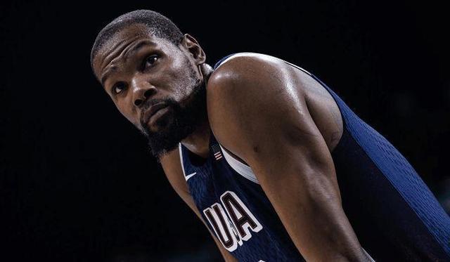 杜兰特在塞尔维亚队比赛中最后时刻胜出，爆冷引发热议！的简单介绍