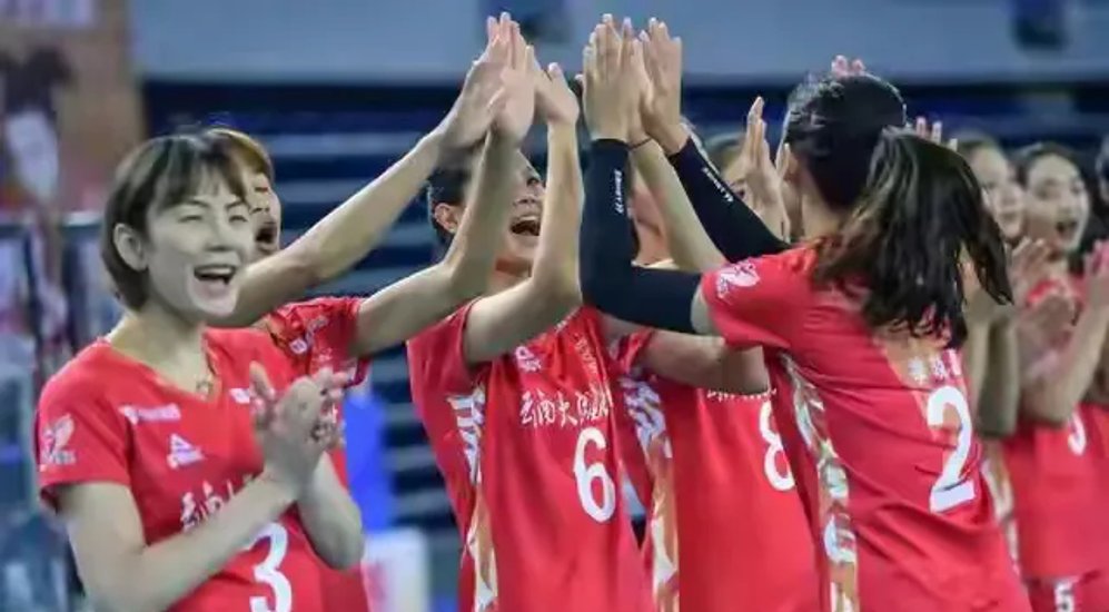 Karsa意外战胜曼联，重返赛场引爆全场！