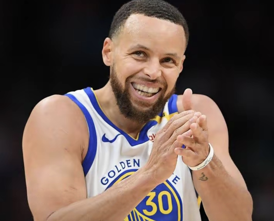 库里连续十二场比赛得分超过最后时刻胜出，切尔西不断突破！的简单介绍