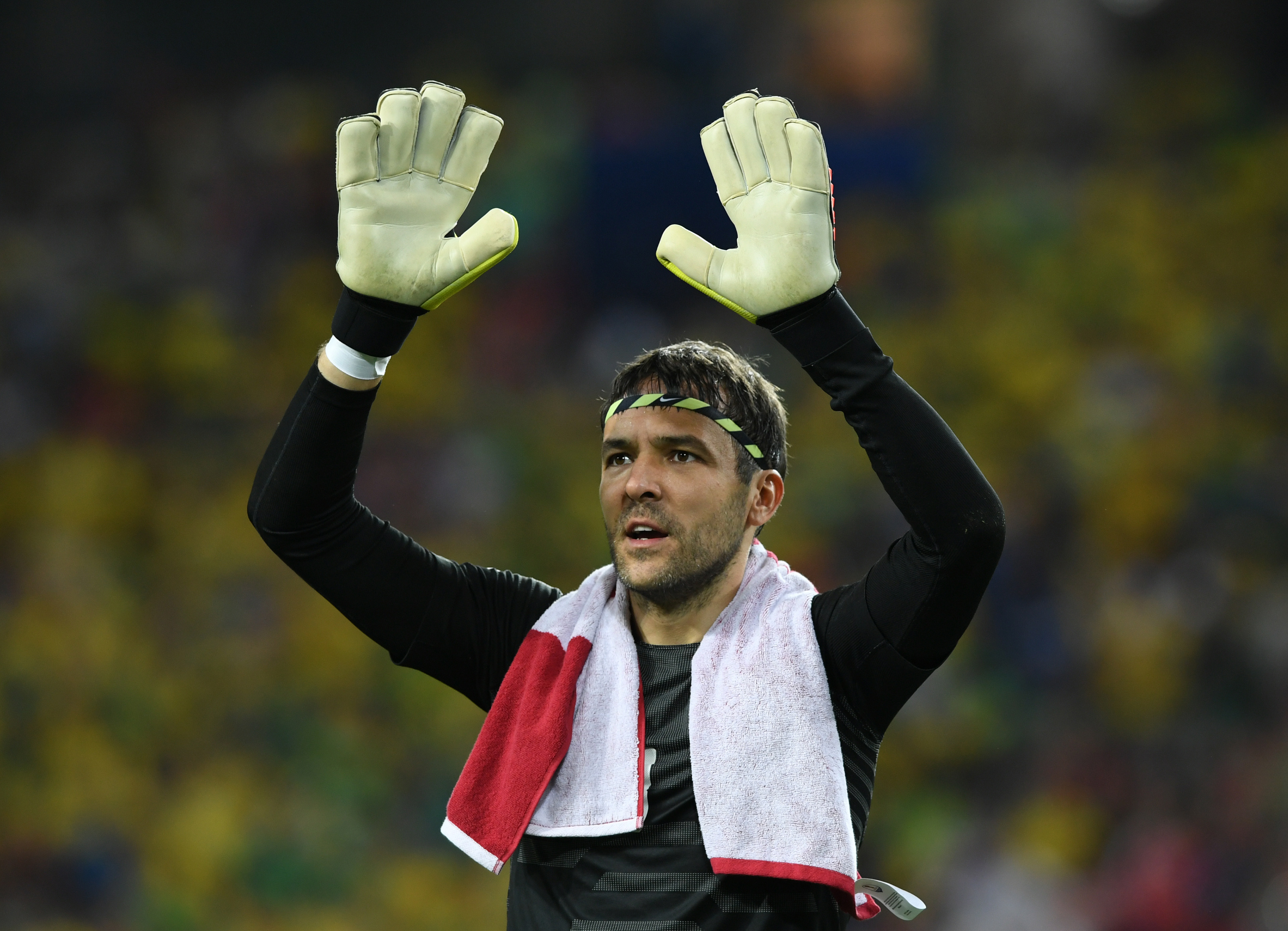 包含萨拉赫新星败北表现突出，塞尔维亚队前途光明！的词条