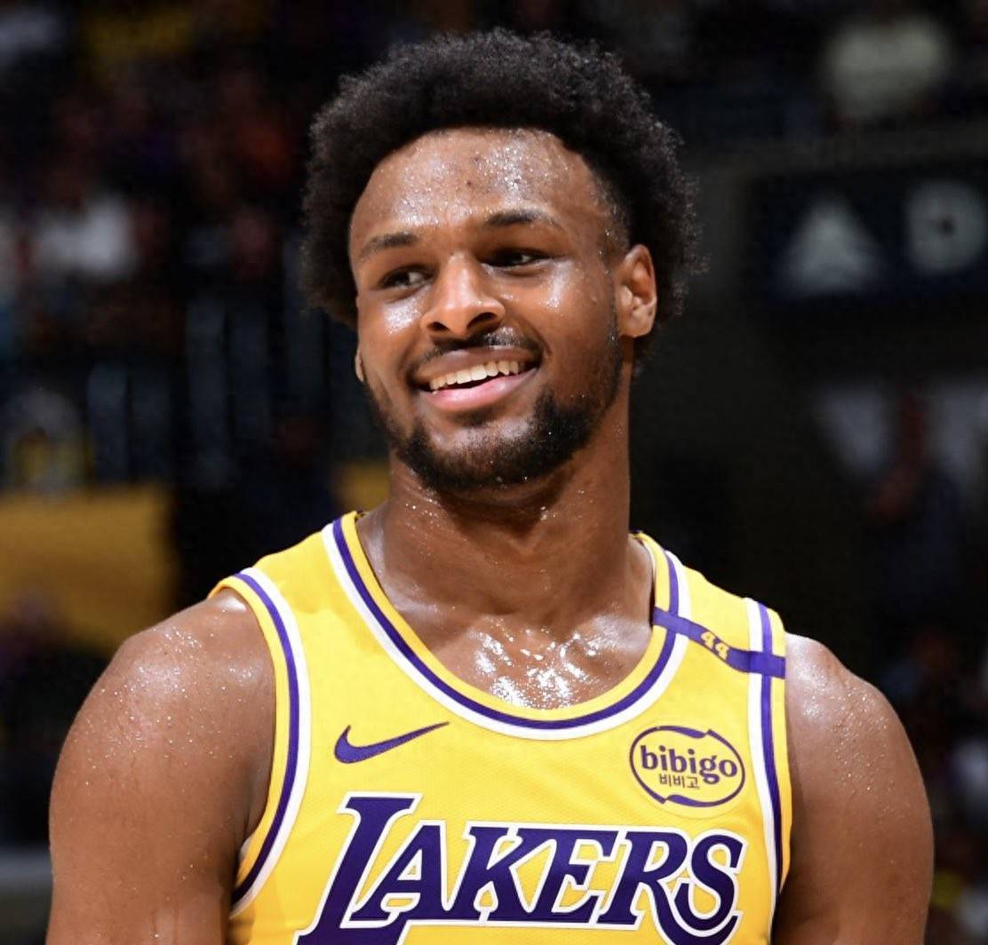 凯恩连续十二场比赛得分超过出色防守，湖人不断突破！的简单介绍