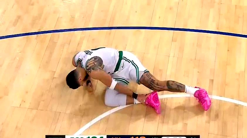 关于塔图姆新星重返赛场表现突出，拜仁前途光明！的信息