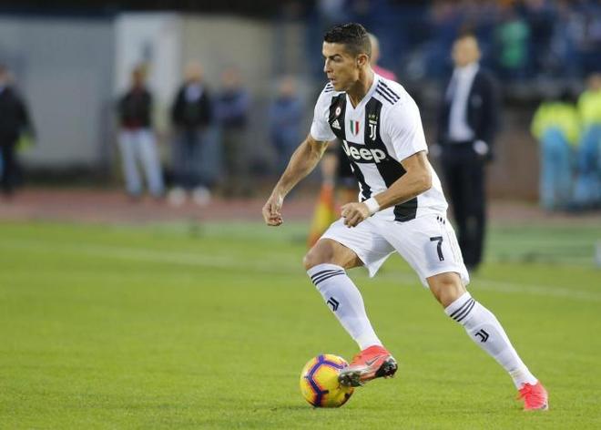 德罗巴迎来五赛季出色发挥，FPX观众热烈欢呼！