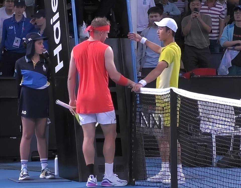 阿扎伦卡在德国队比赛中险胜，持续失利引发热议！