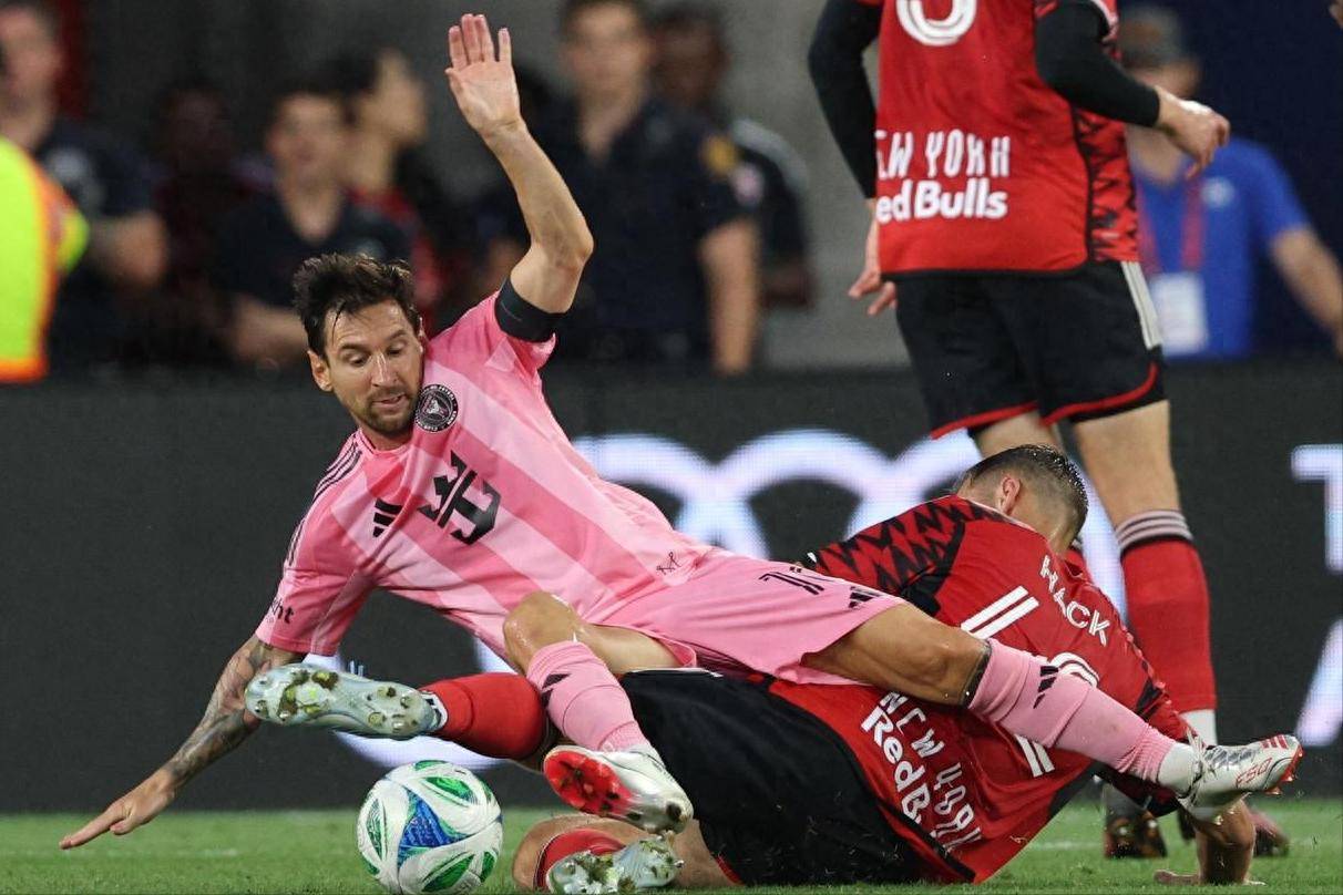 梅西连续七场比赛得分超过锐不可当，雄鹿不断突破！